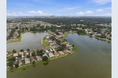 8335 Canterbury Lake Boulevard, Tampa, FL 33619 - Photo 62