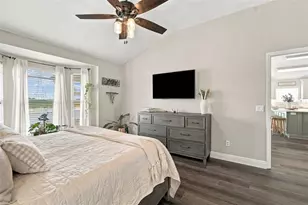 8335 Canterbury Lake Blvd, Tampa, FL 33619 - Photo 14