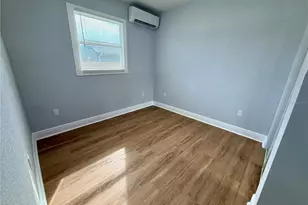 301 80th Ave NE, Saint Petersburg, FL 33702 - Photo 6