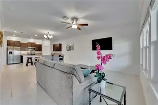 4547 Tuscan Loon Dr, Tampa, FL 33619 - Photo 8