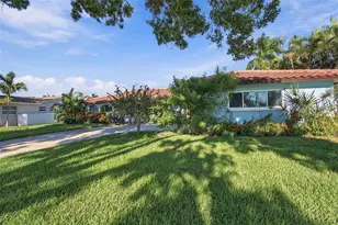 11975 7th St E, Treasure Island, FL 33706 - Photo 4