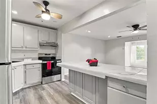211 Fernwood Cir, Seminole, FL 33777 - Photo 4