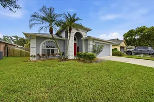 2012 Bridgehampton Pl, Brandon, FL 33511 - Photo 2