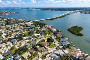 121 7th St, Belleair Beach, FL 33786 - Photo 30