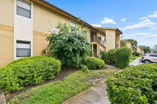 10199 Sailwinds Blvd S, Largo, FL 33773 - Photo 2