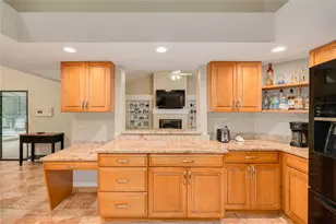 1422 Mallard Pl, Palm Harbor, FL 34683 - Photo 8