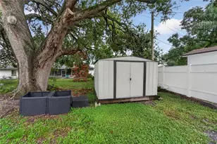 627 Holly Pl, Lakeland, FL 33801 - Photo 22
