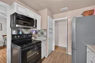 627 Holly Pl, Lakeland, FL 33801 - Photo 10