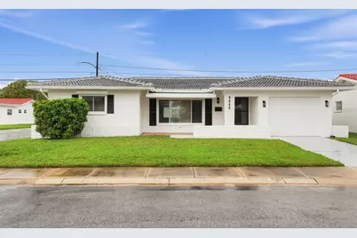 9640 45th Street N, Pinellas Park, FL 33782 - Photo 2