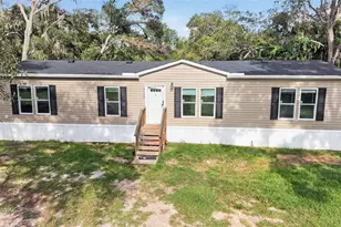 17538 Evelyn Ct, Spring Hill, FL 34610 - Photo 1