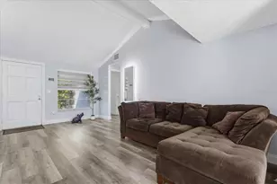 7603 Woodland Oaks Ct, Tampa, FL 33615 - Photo 6