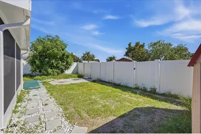 7603 Woodland Oaks Court, Tampa, FL 33615 - Photo 32