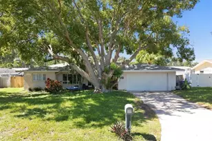 1356 Woodcrest Ave, Clearwater, FL 33756 - Photo 2
