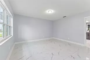 4000 14th Way NE, Saint Petersburg, FL 33703 - Photo 6
