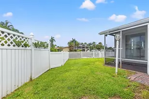 4000 14th Way NE, Saint Petersburg, FL 33703 - Photo 16