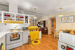 3407 Tiki Dr, Holiday, FL 34691 - Photo 6