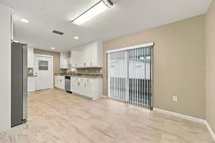 3205 Dunbar Dr, Sarasota, FL 34232 - Photo 10