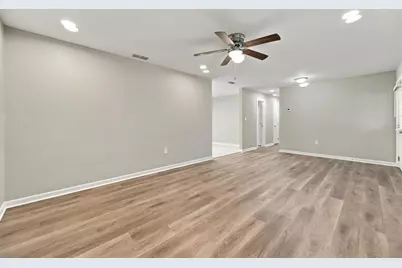 3205 Dunbar Drive, Sarasota, FL 34232 - Photo 8