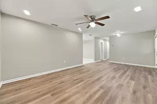 3205 Dunbar Dr, Sarasota, FL 34232 - Photo 8