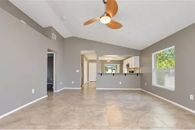 8736 Morrison Oaks Court, Temple Terrace, FL 33637 - Photo 10