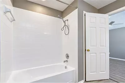8736 Morrison Oaks Court, Temple Terrace, FL 33637 - Photo 30