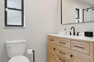 330 Patica Rd NE, Saint Petersburg, FL 33702 - Photo 20