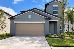 6304 Beverly Hls Dr, Zephyrhills, FL 33541 - Photo 2