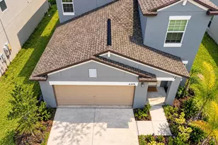 6304 Beverly Hls Dr, Zephyrhills, FL 33541 - Photo 4