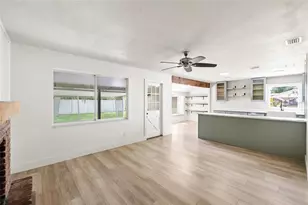 8212 Sunnyvale Pl, Tampa, FL 33615 - Photo 14