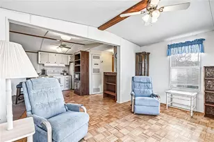 36513 Lakewood Dr, Zephyrhills, FL 33542 - Photo 8