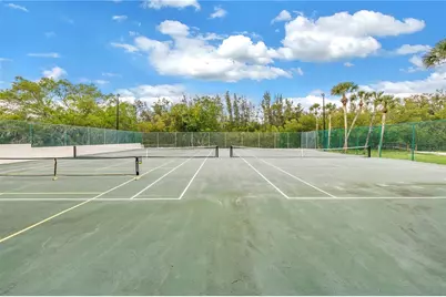 868 Glades Court NE, Saint Petersburg, FL 33702 - Photo 52