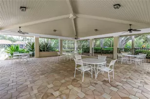 868 Glades Ct NE, Saint Petersburg, FL 33702 - Photo 46