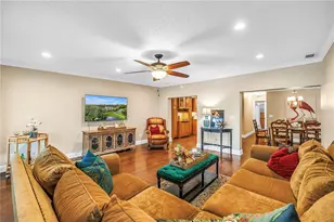 868 Glades Ct NE, Saint Petersburg, FL 33702 - Photo 24