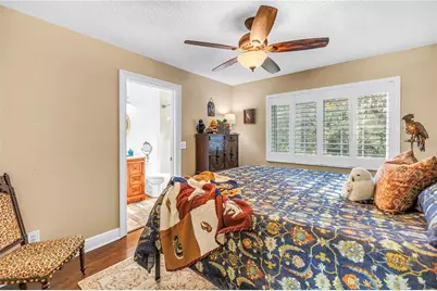 868 Glades Court NE, Saint Petersburg, FL 33702 - Photo 30