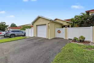 2771 Summerdale Dr, Clearwater, FL 33761 - Photo 4