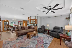 8425 Heather Dr, Zephyrhills, FL 33540 - Photo 12