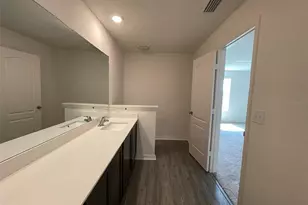 5230 New Friendship Pl, Tampa, FL 33619 - Photo 20