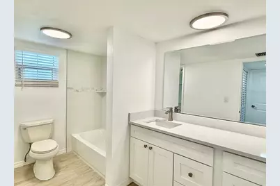 8801 Bay Pointe Drive #102, Tampa, FL 33615 - Photo 18