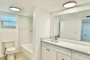 8801 Bay Pointe Dr, Tampa, FL 33615 - Photo 18