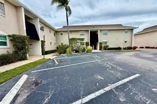 8801 Bay Pointe Dr, Tampa, FL 33615 - Photo 4