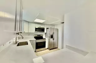 8801 Bay Pointe Dr, Tampa, FL 33615 - Photo 10