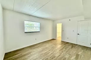 8801 Bay Pointe Dr, Tampa, FL 33615 - Photo 16