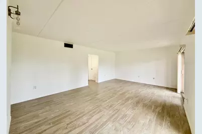 8801 Bay Pointe Drive #102, Tampa, FL 33615 - Photo 12