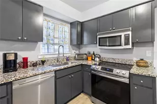 1527 13th St S, Saint Petersburg, FL 33705 - Photo 16