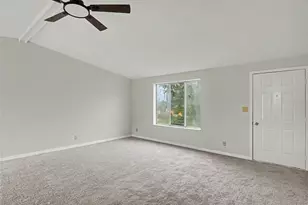 6306 Florida Cir E, Apollo Beach, FL 33572 - Photo 6