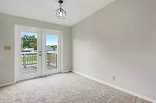 6306 Florida Cir E, Apollo Beach, FL 33572 - Photo 8