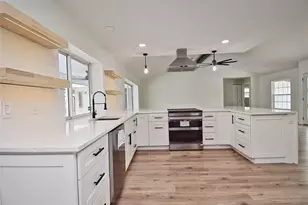 102 Windward Dr, Osprey, FL 34229 - Photo 12