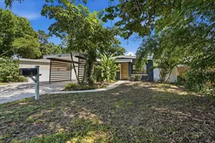 664 60th St S, Saint Petersburg, FL 33707 - Photo 36