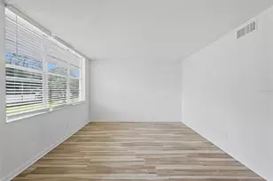 4720 Locust St NE, Saint Petersburg, FL 33703 - Photo 4