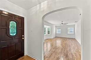 212 S Bradford Ave, Tampa, FL 33609 - Photo 2